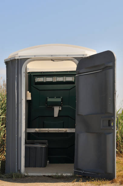 Best Luxury portable toilet rental  in Hebron, IL